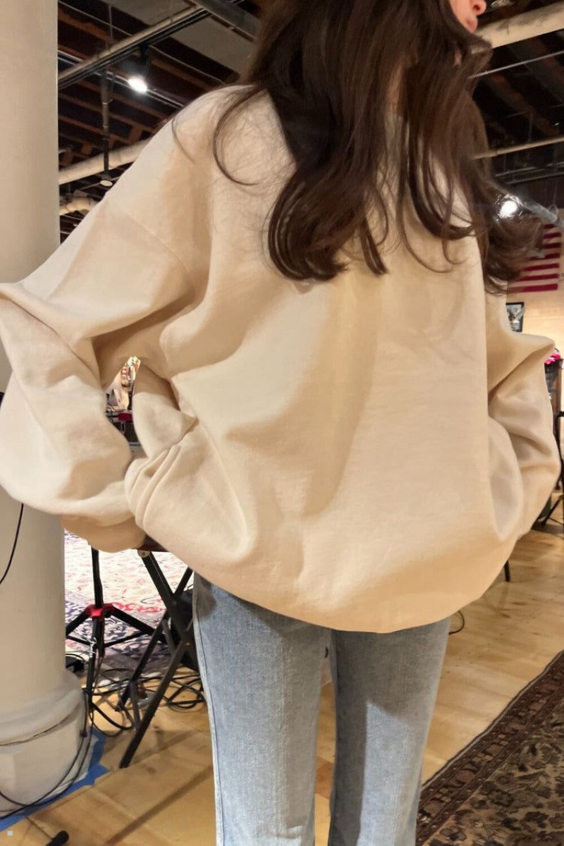 Sweatshirt Brandy Melville Erica Beige | EGJ-78485516